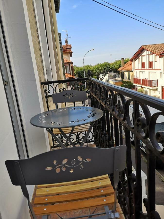 Chalet Les Marguerites - Biarritz Centre Ville Стая снимка